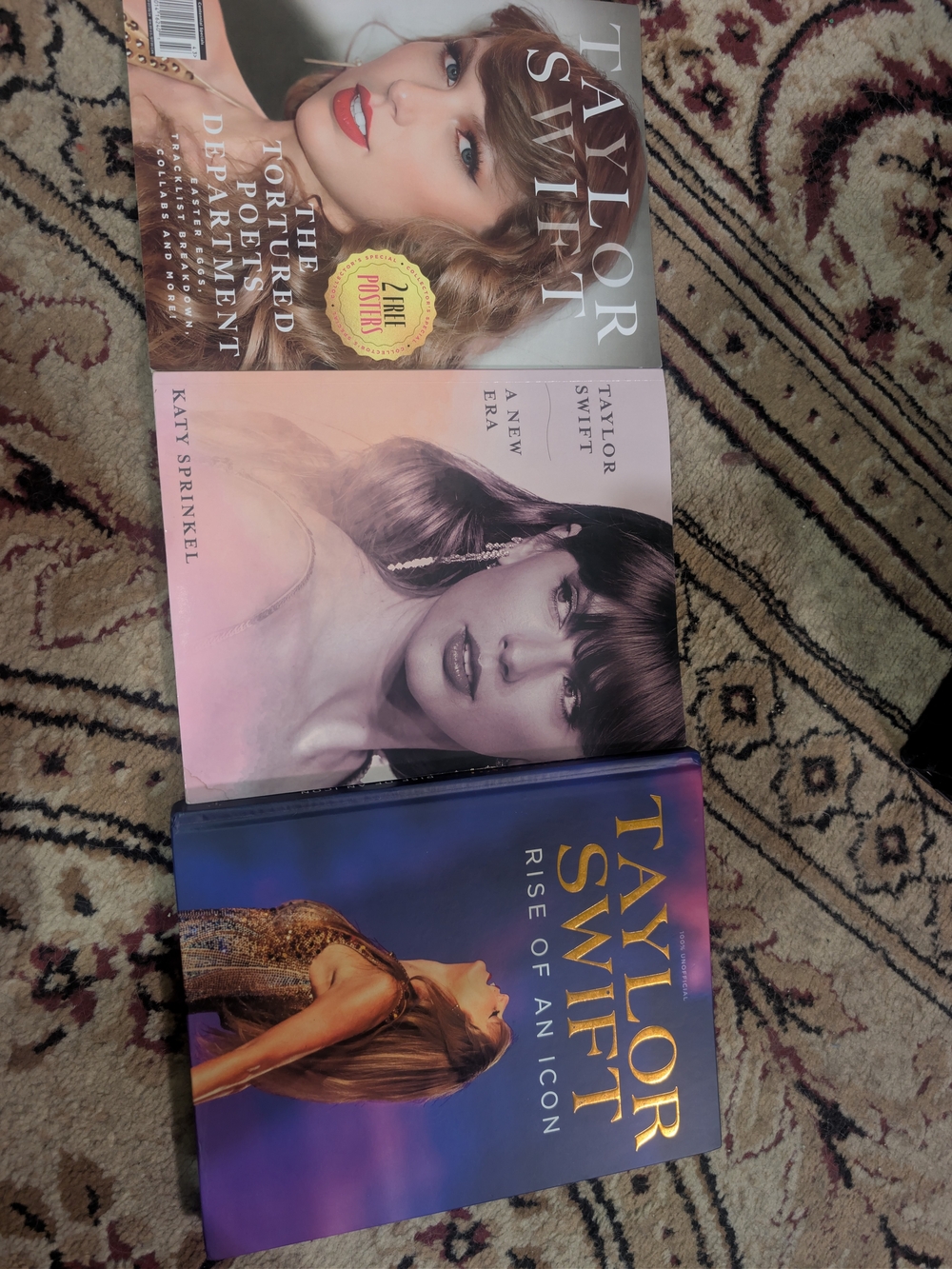 Taylor Swift Hardcover Biography Bundle